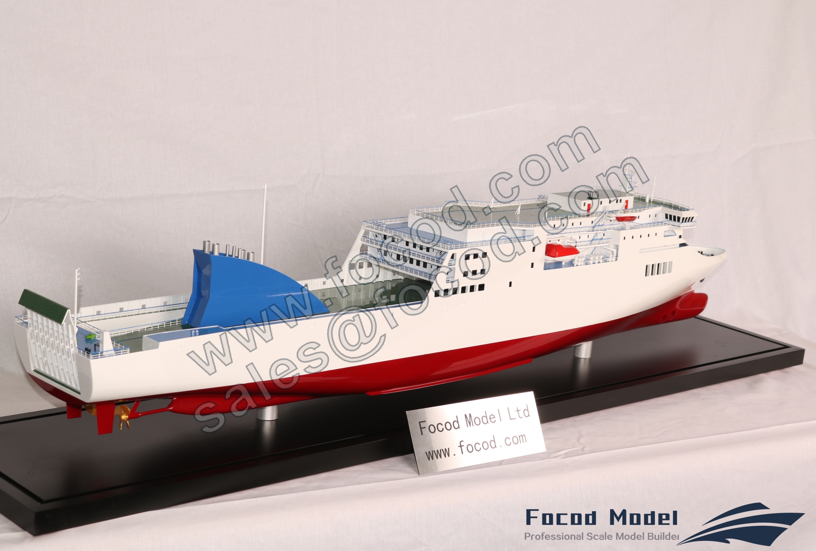 custom made model of 186.5米滚装船